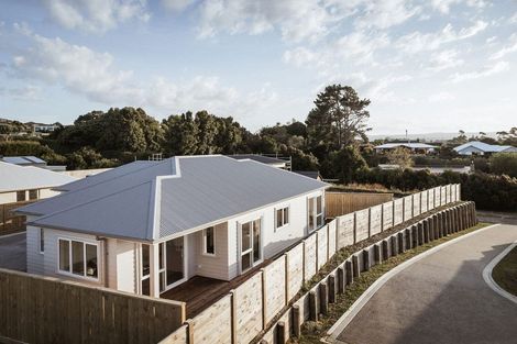 Photo of property in 13b Western Avenue, Omokoroa, 3114