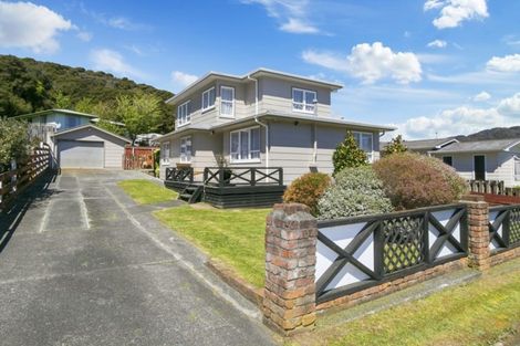 Photo of property in 20 Manurewa Grove, Wainuiomata, Lower Hutt, 5014
