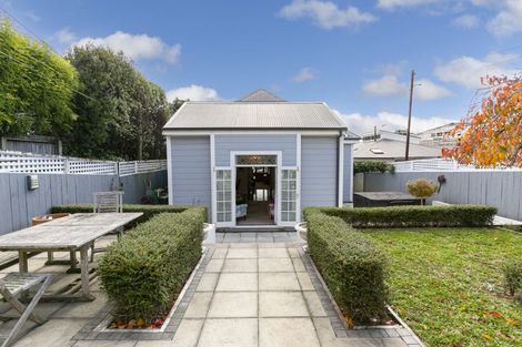 Photo of property in 11 Braithwaite Street, Karori, Wellington, 6012