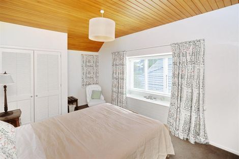 Photo of property in 127 Fendalton Road, Fendalton, Christchurch, 8014