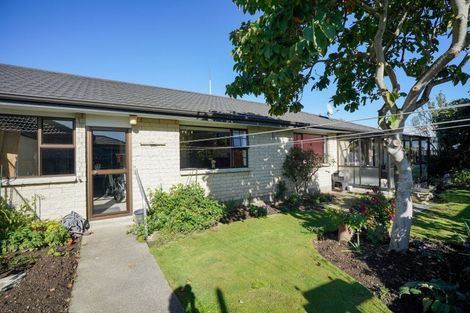 Photo of property in 92 Newcastle Street, Windsor, Invercargill, 9810