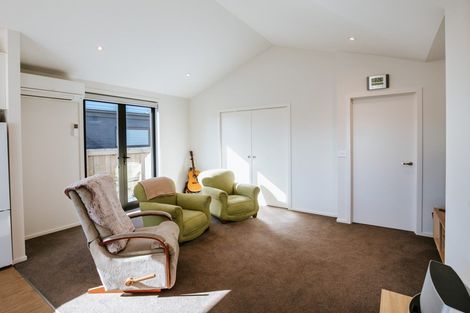 Photo of property in 4 Matakanui Lane, Wanaka, 9305