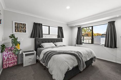 Photo of property in 8 Bucksburn Place, Greenmeadows, Napier, 4112