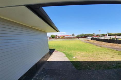 Photo of property in 4 Atkinson Avenue, Papatoetoe, Auckland, 2025