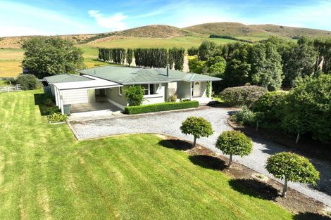 Photo of property in 1085 Dipton Mossburn Road, Castle Downs, Dipton, 9791