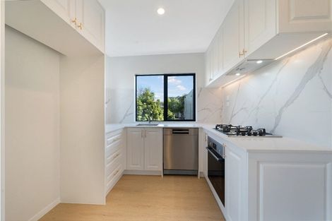 Photo of property in 9b Lomond Street, Takapuna, Auckland, 0622