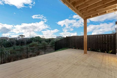 Photo of property in 11 Seagreen Avenue, Rosehill, 2113