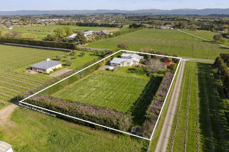 Photo of property in 190 Regent Street, Martinborough, 5711
