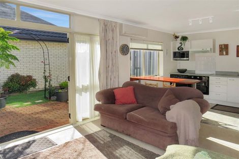 Photo of property in 66unit Kawaha Point Road, Kawaha Point, Rotorua, 3010