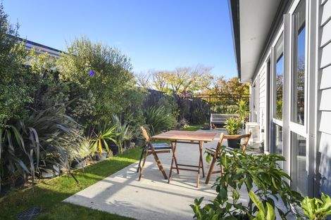 Photo of property in 41 Karina Terrace, Roslyn, Palmerston North, 4414
