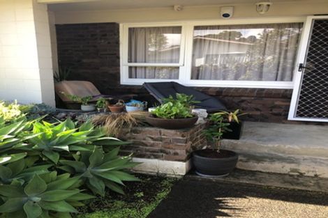 Photo of property in 34 Butterworth Drive, Glendene, Auckland, 0602