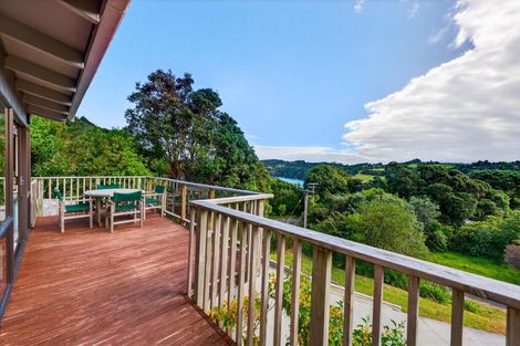 Photo of property in 11 Hillside Crescent, Leigh, 0985