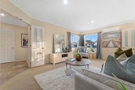 Photo of property in 32 Starlight Cove, Hobsonville, Auckland, 0618