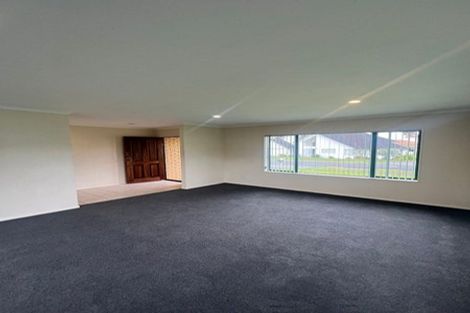 Photo of property in 3 Nephin Place, East Tamaki Heights, Auckland, 2016