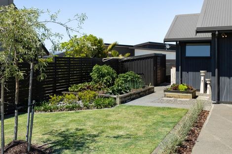Photo of property in 20 Topping Place, Whitianga, 3510