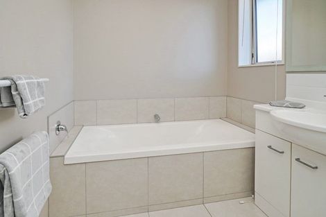 Photo of property in 19 Brockelbank Drive, Kaiapoi, 7630