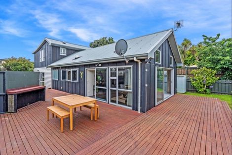 Photo of property in 160 Manly Street, Paraparaumu Beach, Paraparaumu, 5032
