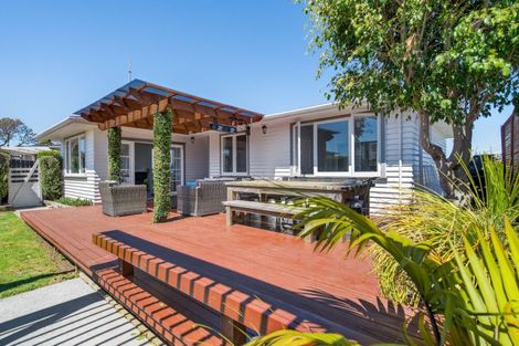 Photo of property in 27 Woodford Avenue, Brookfield, Tauranga, 3110