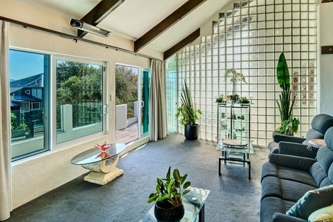 Photo of property in 5 Rangiuru Road, Mahina Bay, Lower Hutt, 5013