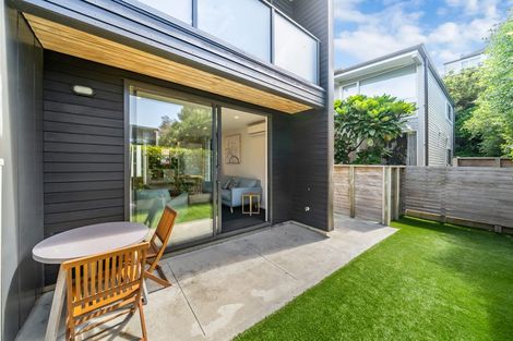 Photo of property in 74u6 Derwent Street, Island Bay, Wellington, 6023