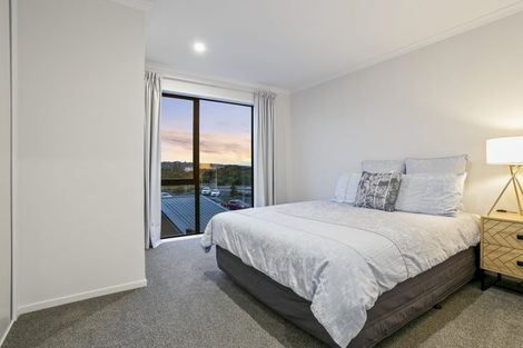 Photo of property in 62 Hobsonville Point Road, Hobsonville, Auckland, 0616