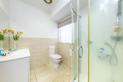 Photo of property in 2/183 Ti Rakau Drive, Pakuranga Heights, Auckland, 2010