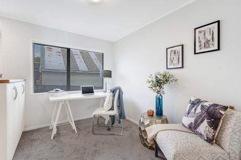 Photo of property in 54 Robbies Road, Shelly Park, Auckland, 2014