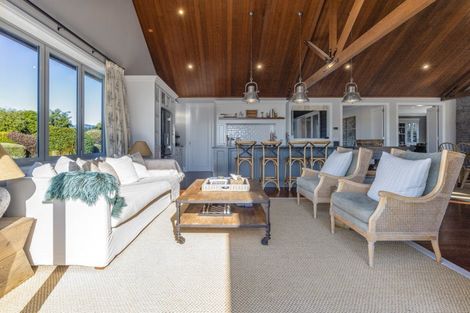 Photo of property in 2 Otaihanga Road, Paraparaumu Beach, Paraparaumu, 5032