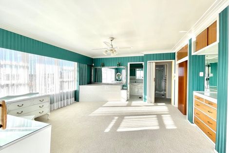 Photo of property in 11 Gilliam Street, New Lynn, Auckland, 0600