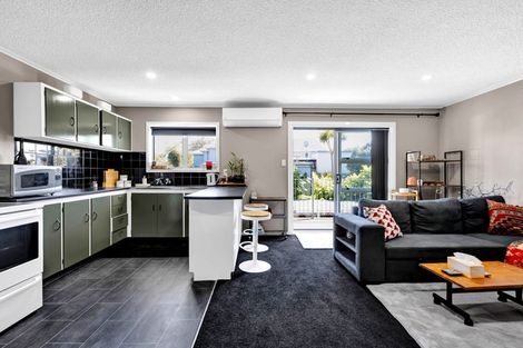 Photo of property in 16d Orlando Street, Stratford, 4332