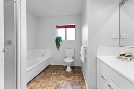 Photo of property in 15 Talbot Place, Welcome Bay, Tauranga, 3112