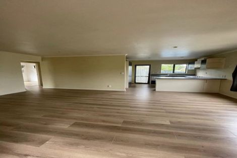 Photo of property in 6 Marlene Avenue, Te Atatu South, Auckland, 0610