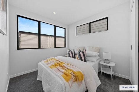 Photo of property in 37a Crestview Rise, Papakura, 2110