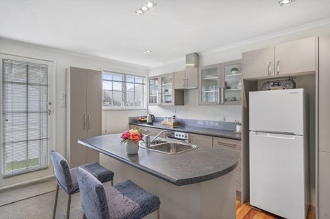 Photo of property in 300 Karori Road, Karori, Wellington, 6012