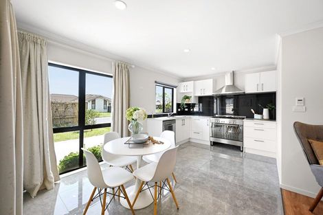 Photo of property in 33 Sirius Crescent, Rototuna North, Hamilton, 3210