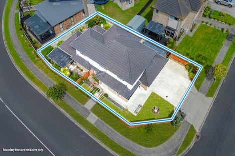Photo of property in 2 Kirikiri Drive, Papakura, 2110