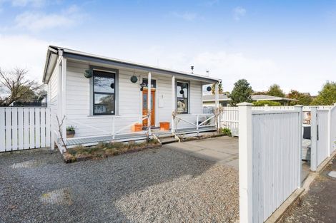 Photo of property in 9 Kingswood Street, Takaro, Palmerston North, 4412