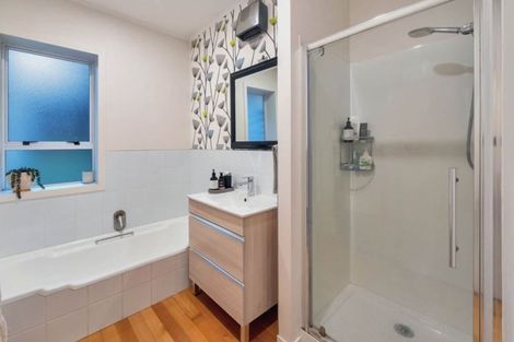 Photo of property in 10 Hamlet Place, Pukekohe, 2120