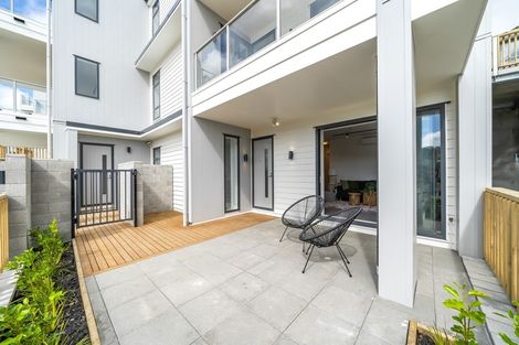 Photo of property in 67u2 Tiketike Way, Brooklyn, Wellington, 6021