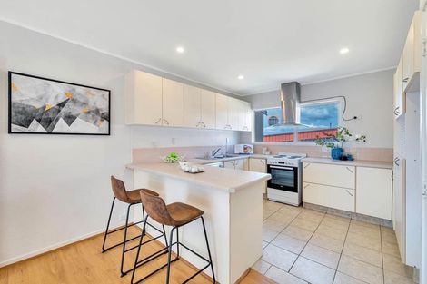 Photo of property in 1/135 Glamorgan Drive, Torbay, Auckland, 0630
