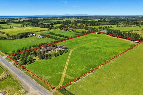 Photo of property in 128 Amberley Beach Road, Amberley, 7481