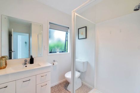 Photo of property in 50 Killarney Avenue, Torbay, Auckland, 0630