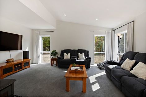 Photo of property in 58 Takingawairua Road, Kaimarama, Whitianga, 3591