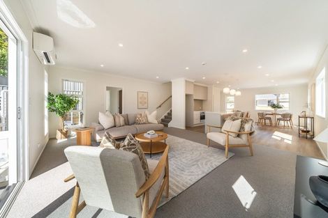 Photo of property in 70c Heretaunga Square, Silverstream, Upper Hutt, 5019