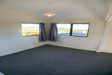 Photo of property in 20 Morere Street, Titahi Bay, Porirua, 5022