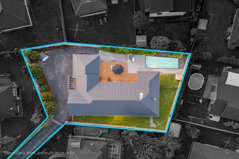 Photo of property in 8 Rarahu Place, The Gardens, Auckland, 2105