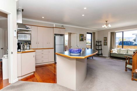 Photo of property in 35 Mcphee Street, Dannevirke, 4930