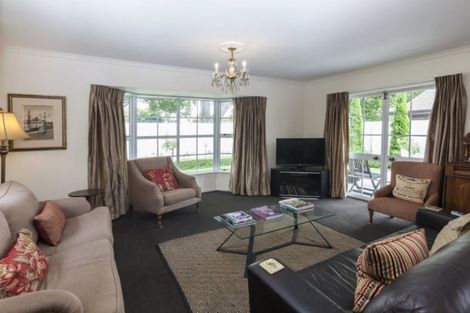 Photo of property in 244 Memorial Avenue, Burnside, Christchurch, 8053