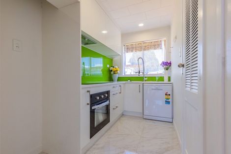 Photo of property in 5/3204 Great North Road, New Lynn, Auckland, 0600