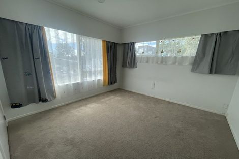 Photo of property in 48 Tauhinu Road, Greenhithe, Auckland, 0632